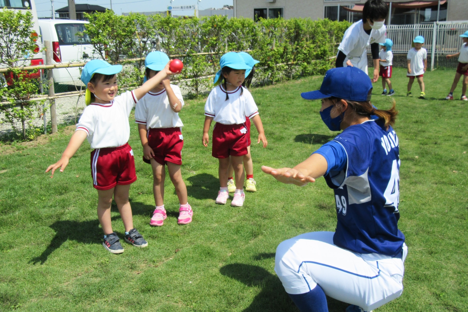 image:女子野球選手・中学校野球部と野球交流会